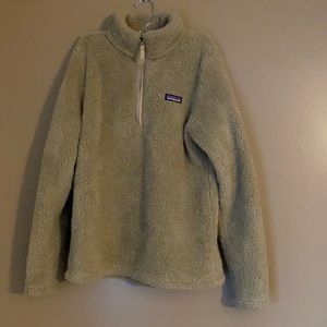 Patagonia tan pullover. Size large